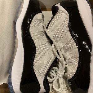 Jordan 11 Retro Low BT. Concords